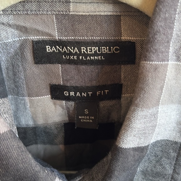 Banana Republic blue plaid flannel shirt - Picture 2 of 5